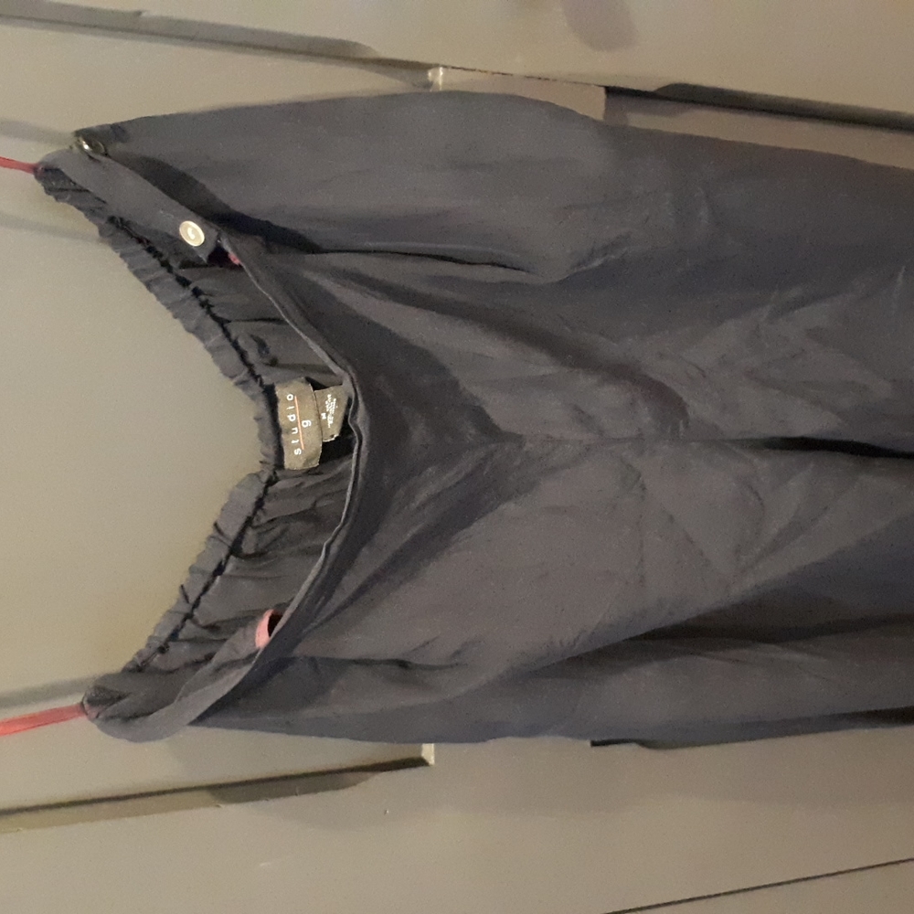 Studio G size M silk navy pants.